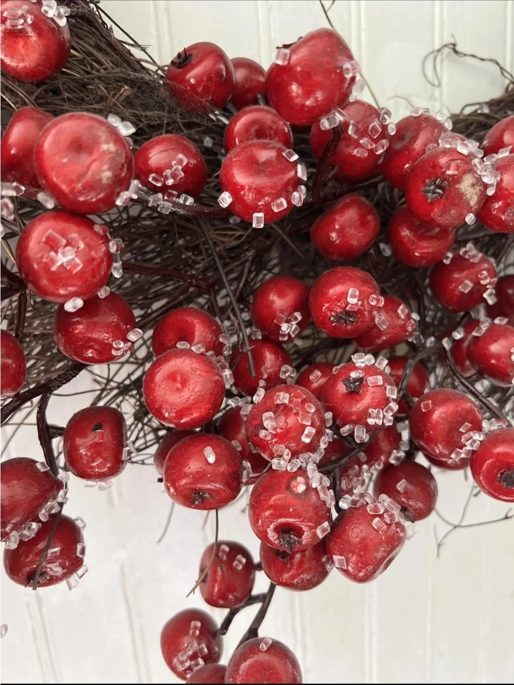 LARGE HOLIDAY CHRISTMAS RUSTIC ICED BERRY WREATH